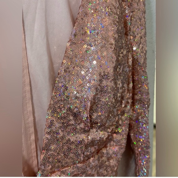 Party Dress Shimmer Rose Gold Sequin Deep V Cut with bra shelf zipper back small - Picture 7 of 9